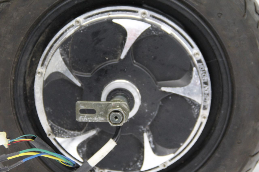 photo de SILNIK RIDE E1 1 (2014 - 2022) - Inny kąt widzenia