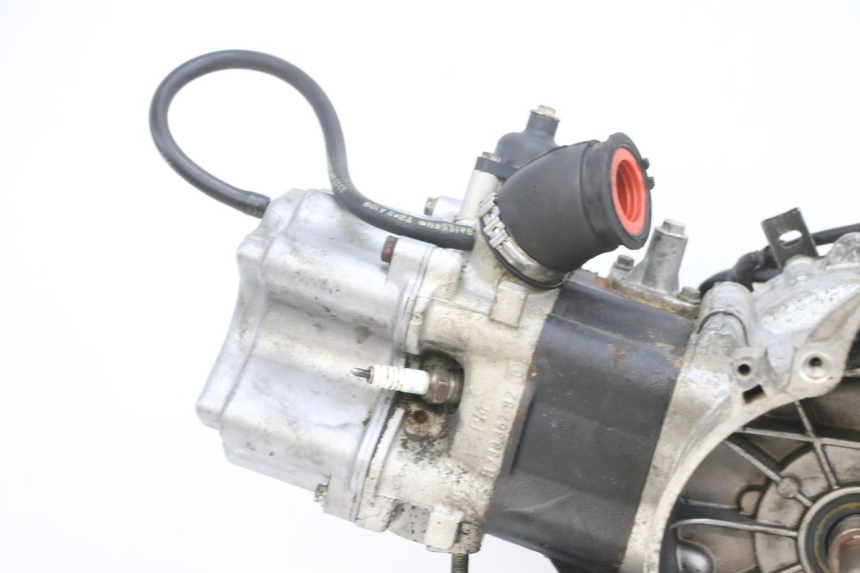 photo de SILNIK PEUGEOT ELYSEO 125 (1999 - 2004) - Struktura - zbliżenie