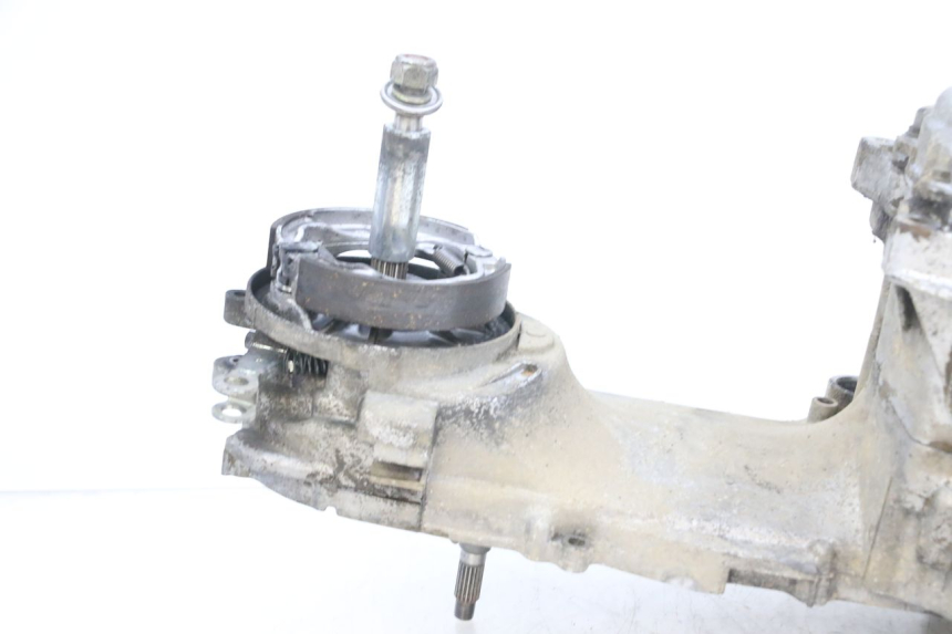 photo de SILNIK PEUGEOT ELYSEO 125 (1999 - 2004) - Inny kąt widzenia