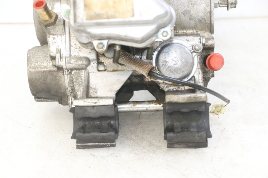 photo de SILNIK PEUGEOT ELYSTAR 125 (2002 - 2007) - Widok z bliska