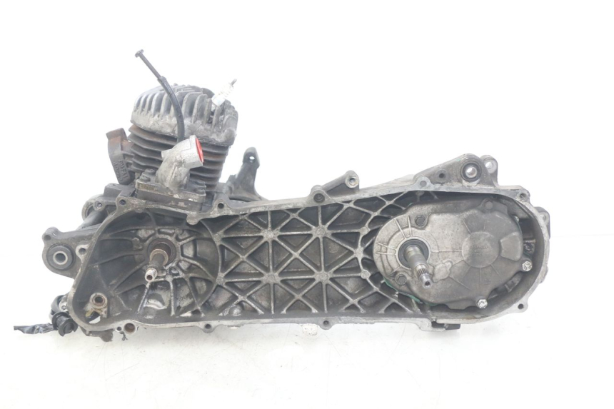 photo de SILNIK PEUGEOT ELYSTAR 50 (2002 - 2014) - Alternatywny kąt
