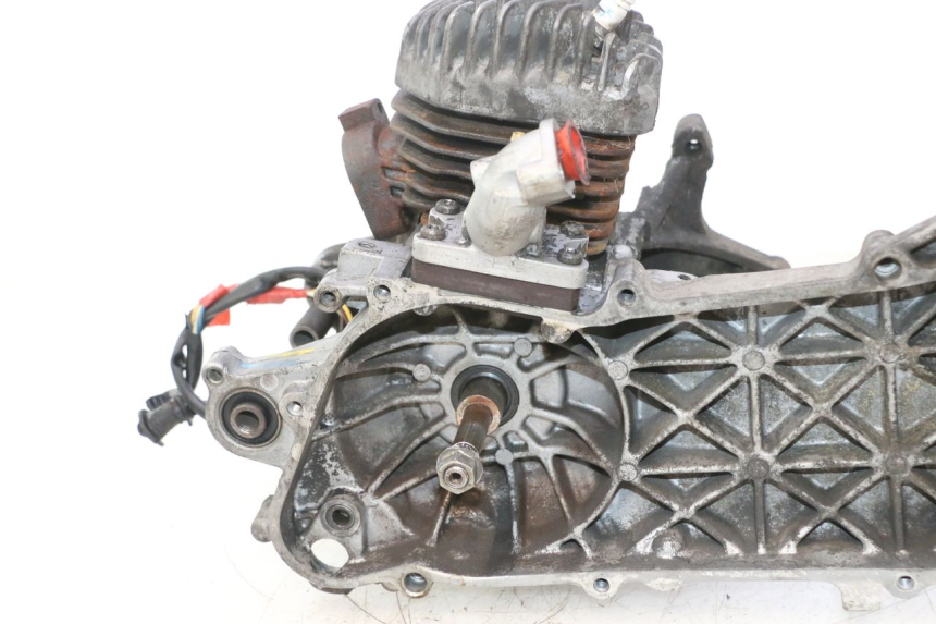 photo de SILNIK PEUGEOT ELYSTAR 50 (2002 - 2014) - Inny kąt widzenia