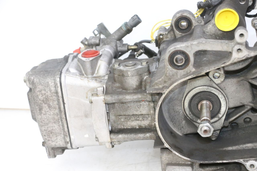 photo de SILNIK HONDA FES S-WING SWING ABS 125 (2007 - 2015) - Inny kąt widzenia