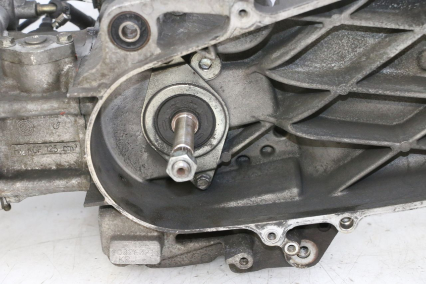 photo de SILNIK HONDA FES S-WING SWING ABS 125 (2007 - 2015) - Zbliżenie techniczne