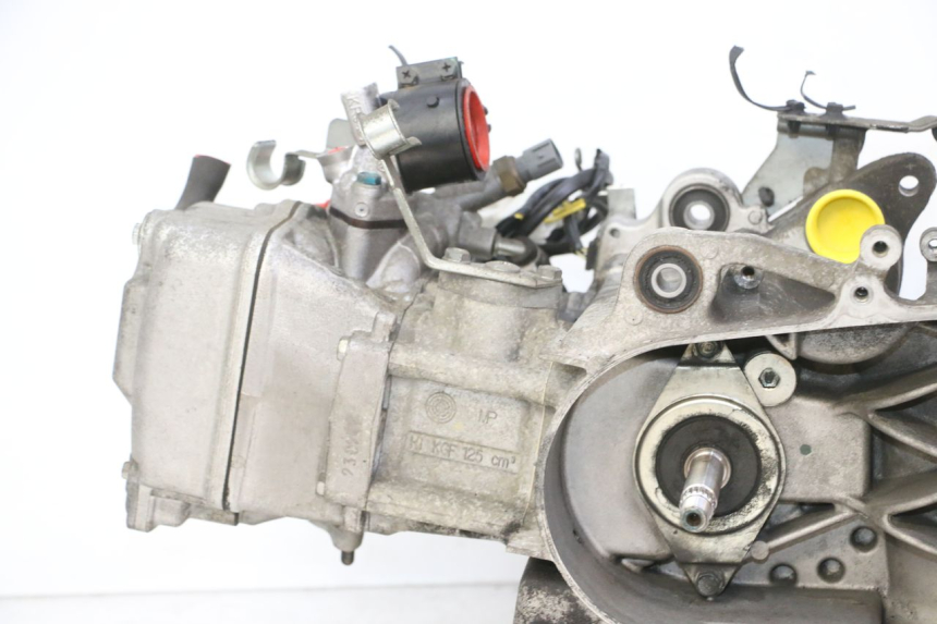 photo de SILNIK HONDA FES S-WING SWING ABS 125 (2007 - 2015) - Inny kąt widzenia