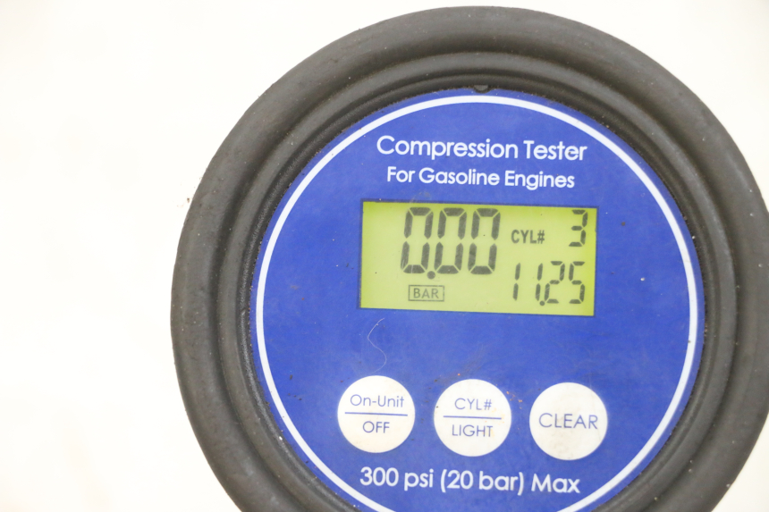 photo de SILNIK YAMAHA FJR ABS 1300 (2006 - 2012) - Stan powierzchni