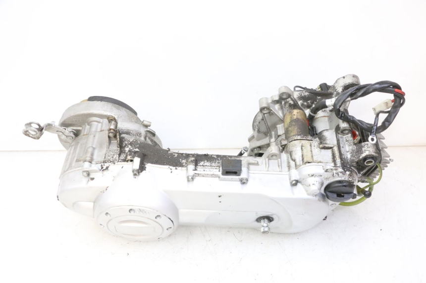 photo de SILNIK PIAGGIO FLY 2T 50 (2004 - 2017) - Inny kąt widzenia