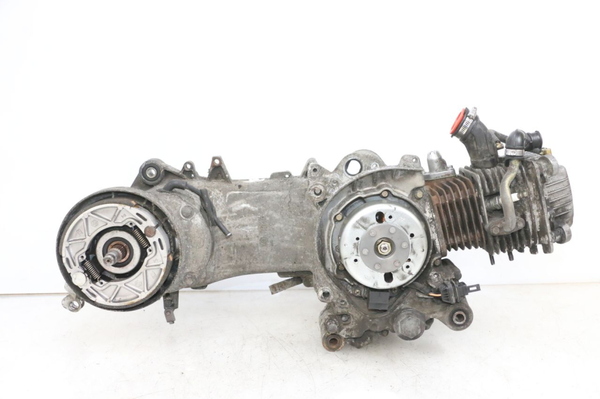 photo de SILNIK PIAGGIO FLY 4T 50 (2013 - 2017) - Zbliżenie techniczne