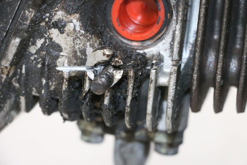 photo de SILNIK PIAGGIO FLY 4T 50 (2013 - 2017) - Stan powierzchni