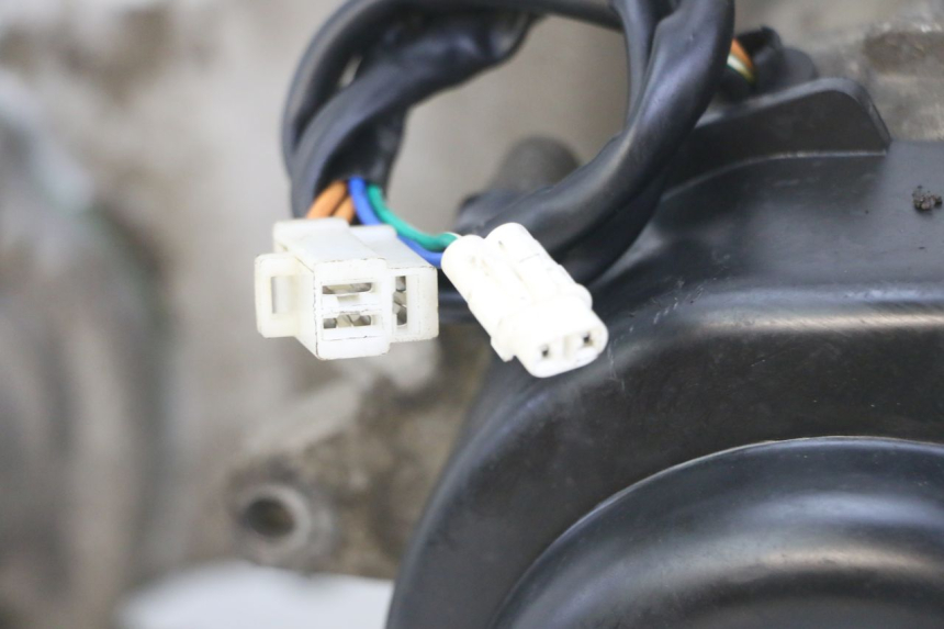 photo de SILNIK VENESI FLY RETRO 4T 50 (2020 - 2025) - Szczegóły charakterystyczne