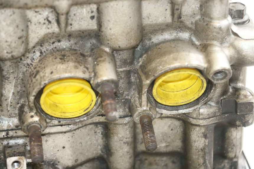 photo de SILNIK YAMAHA FZ6 N FAZER 600 (2004 - 2006) - Struktura - zbliżenie