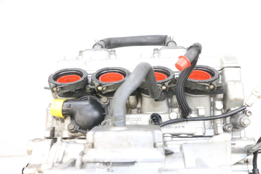 photo de SILNIK YAMAHA FZ6 N FAZER 600 (2004 - 2006) - Inny kąt widzenia