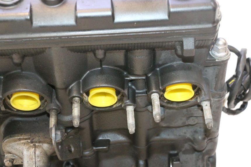 photo de SILNIK YAMAHA FZ8 800 (2010 - 2016) - Struktura - zbliżenie