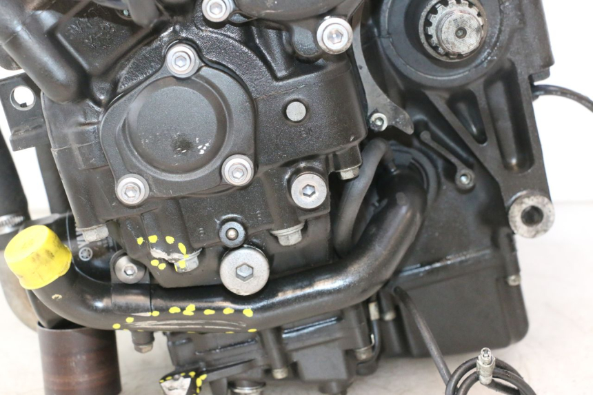 photo de SILNIK YAMAHA FZ8 800 (2010 - 2016) - Inny kąt widzenia