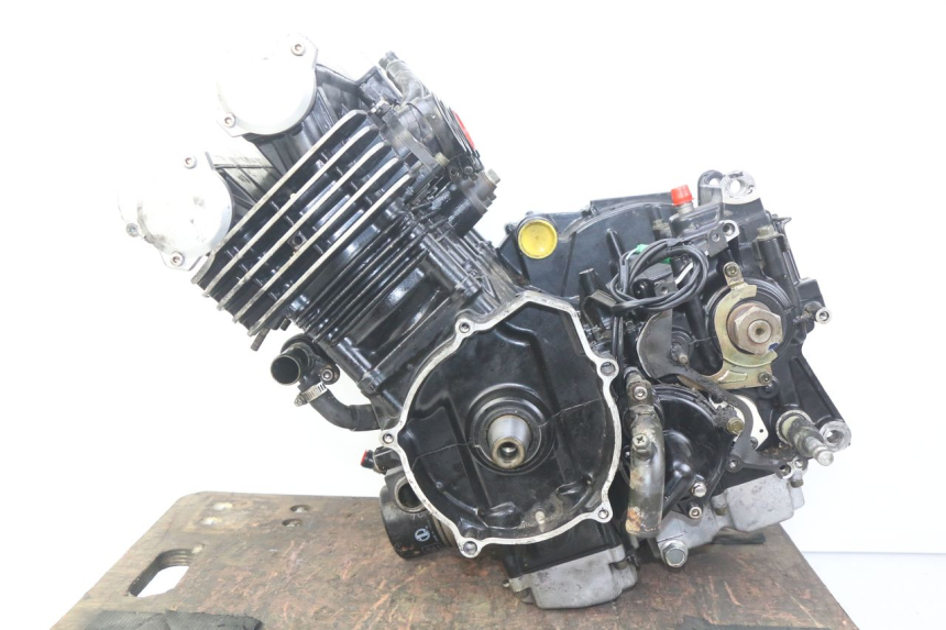 photo de SILNIK YAMAHA FZS FAZER 600 (1998 - 2001) - Widok z bliska