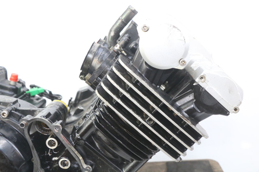 photo de SILNIK YAMAHA FZS FAZER 600 (1998 - 2001) - Alternatywny kąt