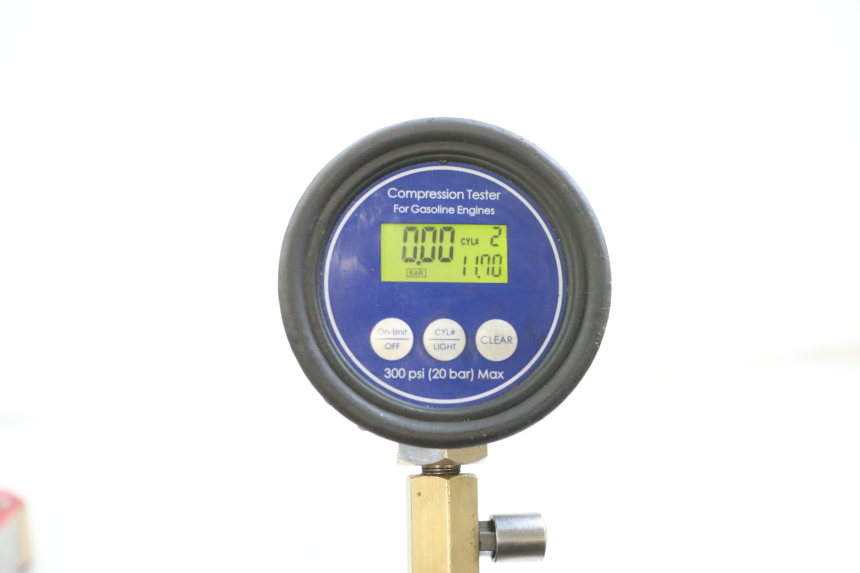 photo de SILNIK KAWASAKI GPX R WARBIRD 600 (1988 - 1993) - Zbliżenie komponentów