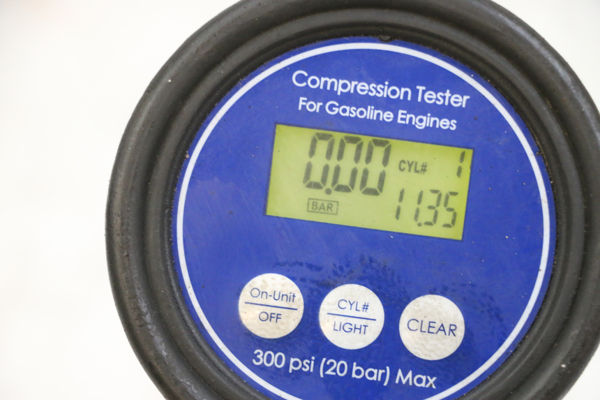 photo de SILNIK KAWASAKI GPZ RX 1000 (1986 - 1988) - Stan powierzchni