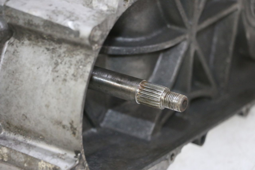 photo de SILNIK KYMCO GRAND DINK 125 (2002 - 2007) - Struktura - zbliżenie