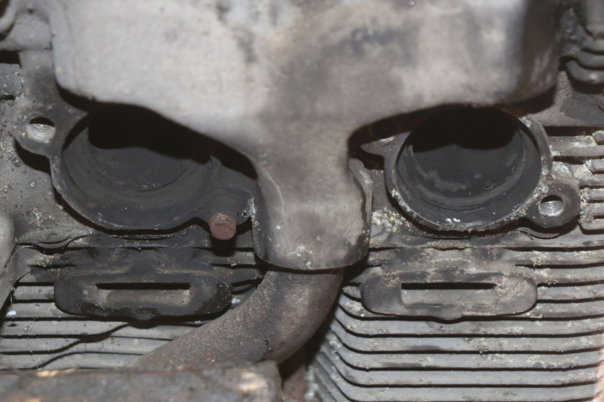 photo de SILNIK SUZUKI GSX-F GSX  F 1100 (1988 - 1994) - Szczegóły charakterystyczne