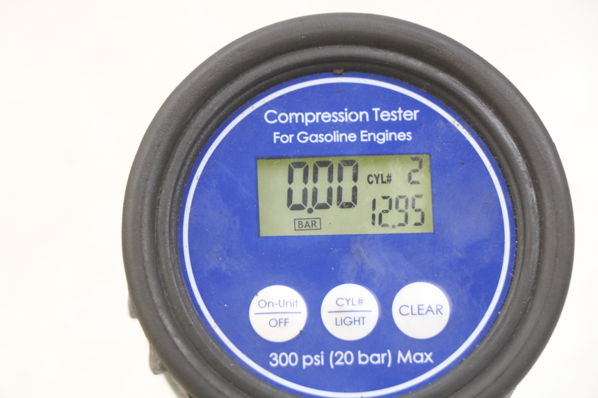 photo de SILNIK SUZUKI GSX-F GSX  F 1100 (1988 - 1994) - Widok z bliska