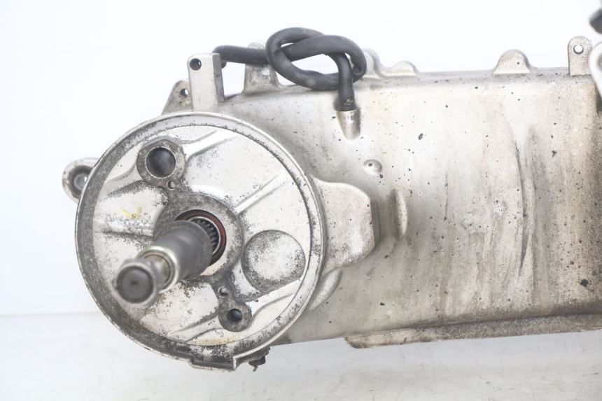 photo de SILNIK SYM GTS EFI 125 (2012 - 2016) - Widok z bliska