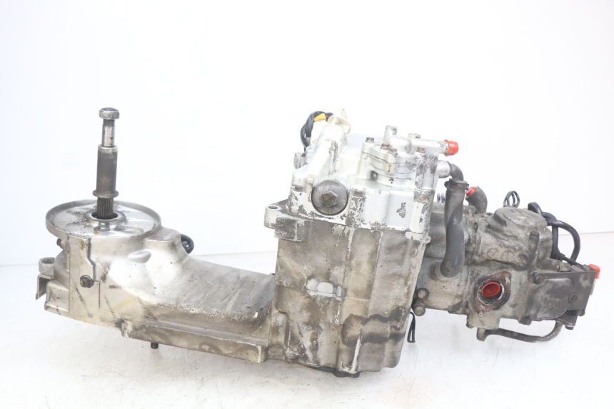 photo de SILNIK SYM GTS EFI 125 (2012 - 2016) - Inny kąt widzenia