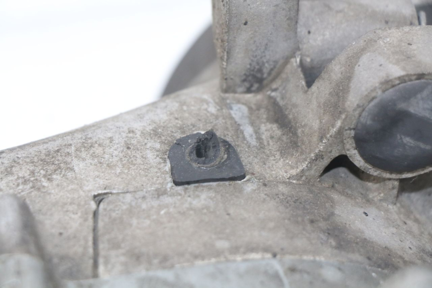 photo de SILNIK HAOTIAN HT125T-2 125 - Zbliżenie komponentów