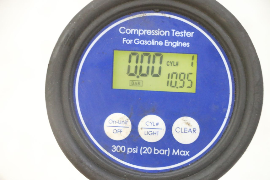 photo de SILNIK YAMAHA JOG R 50 (2004 - 2014) - Alternatywny kąt