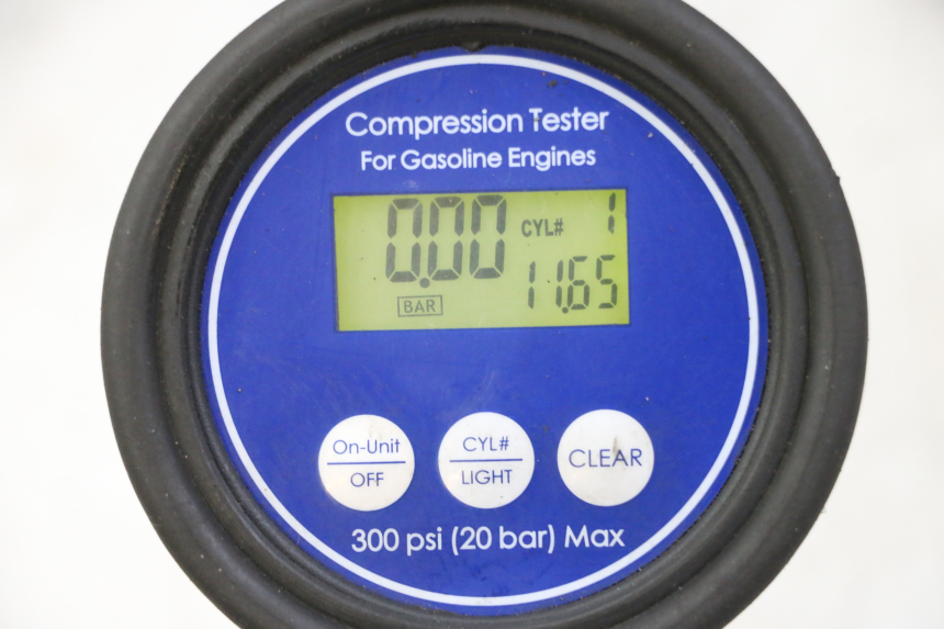 photo de SILNIK KAWASAKI ZR7 ZR-7 S 750 (1999 - 2004) - Zoom stanu zużycia