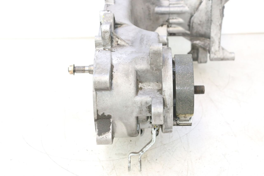 photo de SILNIK PEUGEOT KISBEE 2T 50 (2010 - 2017) - Alternatywny kąt