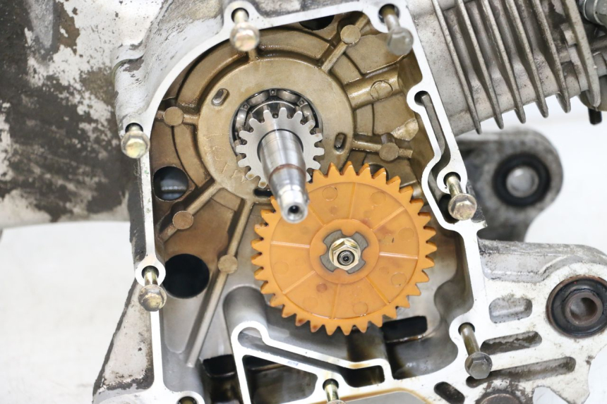 photo de SILNIK PEUGEOT KISBEE 4T 50 (2010 - 2017) - Punkty mocowania