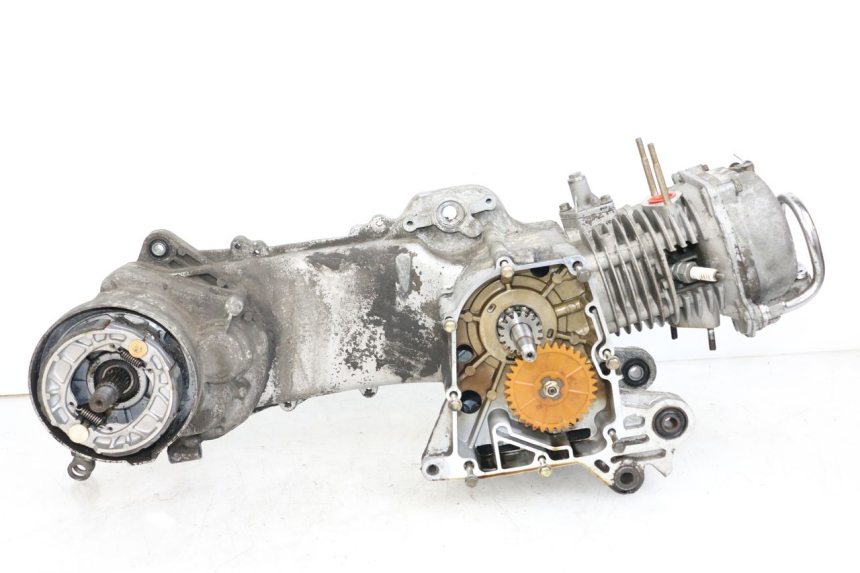 photo de SILNIK PEUGEOT KISBEE 4T 50 (2010 - 2017) - Oznaczenia i referencje