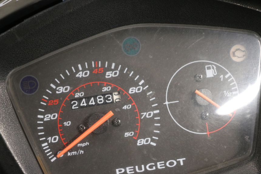 photo de SILNIK PEUGEOT KISBEE 4T 50 (2018 - 2022) - Widok ogólny