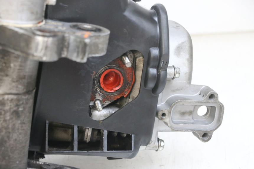 photo de SILNIK PEUGEOT KISBEE 4T 50 (2018 - 2022) - Zbliżenie techniczne