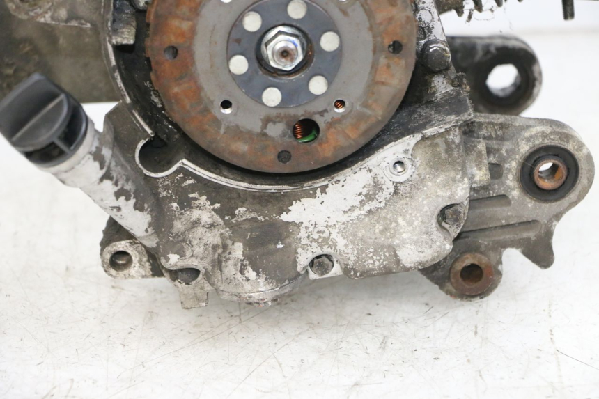 photo de SILNIK PEUGEOT KISBEE 4T 50 (2018 - 2022) - Zbliżenie komponentów