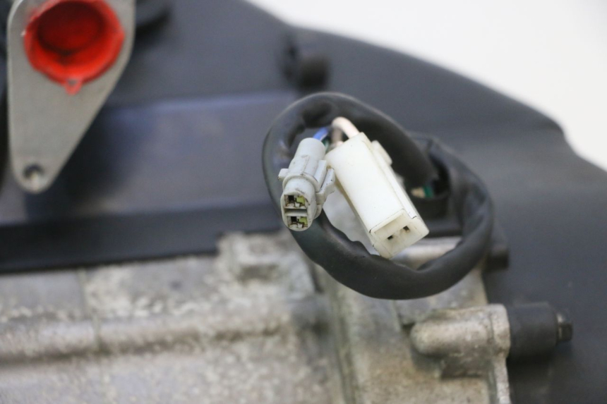 photo de SILNIK PEUGEOT KISBEE 4T 50 (2023 - 2026) - Alternatywny kąt