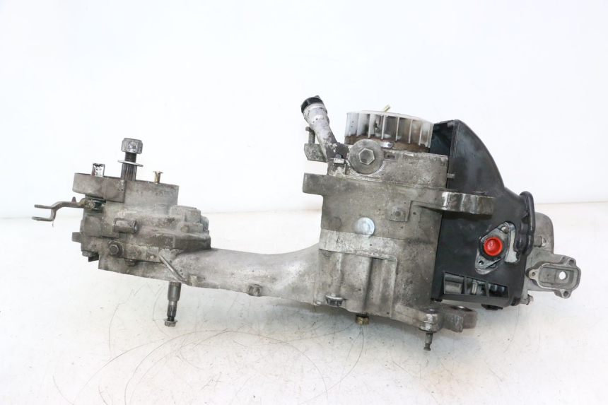 photo de SILNIK PEUGEOT KISBEE 4T 50 (2018 - 2022) - Stan powierzchni