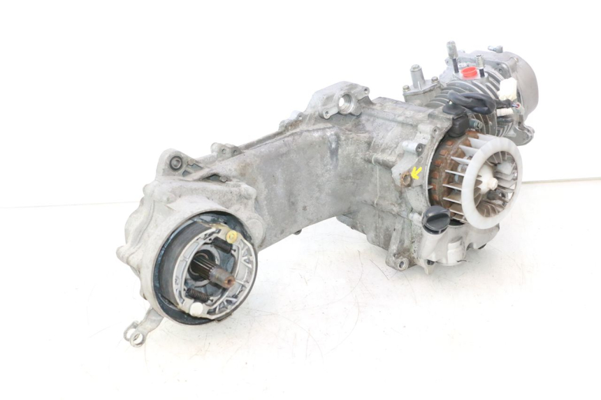 photo de SILNIK PEUGEOT KISBEE 4T 50 (2018 - 2022) - Alternatywny kąt