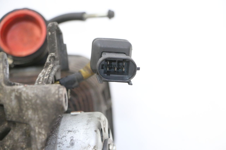 photo de SILNIK PIAGGIO LIBERTY 125 (1998 - 2008) - Struktura - zbliżenie