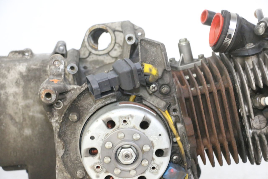 photo de SILNIK PIAGGIO LIBERTY 125 (1998 - 2008) - Inny kąt widzenia