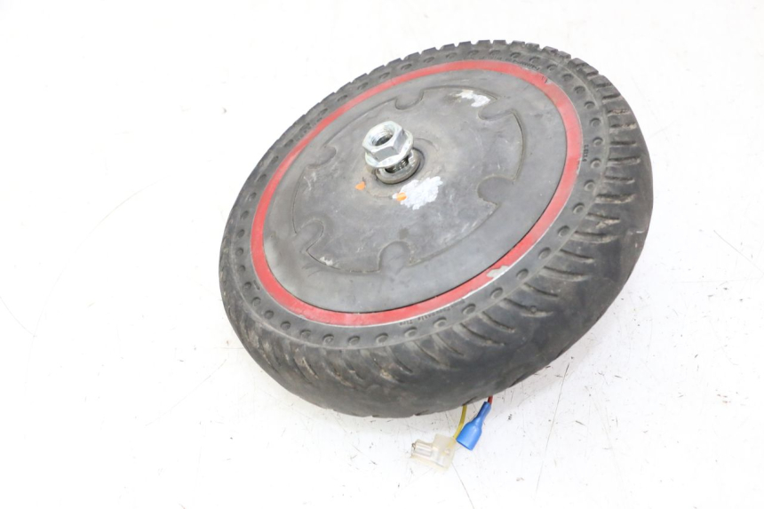 photo de SILNIK XIAOMI MI PRO 2 1 - Zbliżenie komponentów