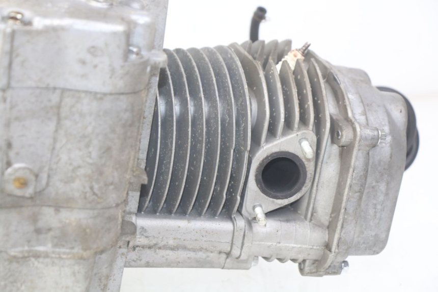 photo de SILNIK ZHONGYU MOVIDAS ZY125T-2 125 (2004 - 2014) - Inny kąt widzenia