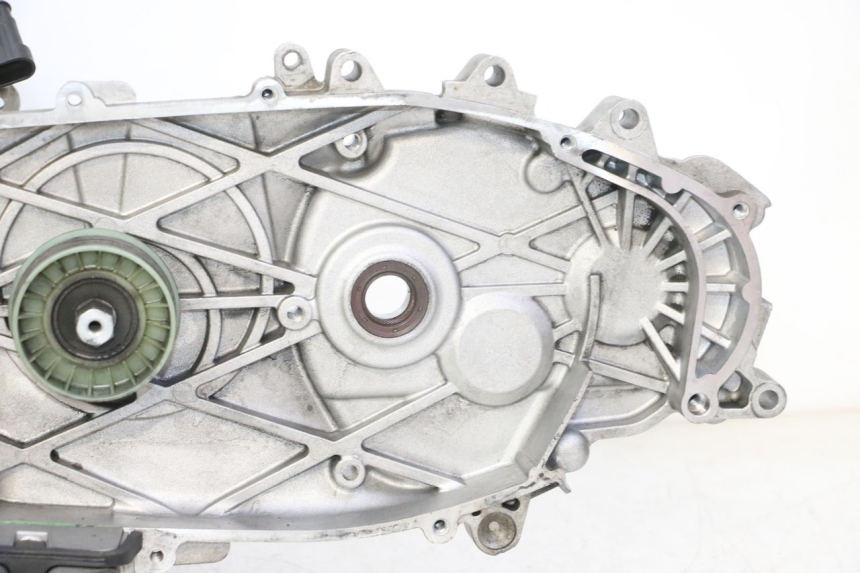 photo de SILNIK PIAGGIO MP3 HPE 310 (2024 - 2025) - Alternatywny kąt