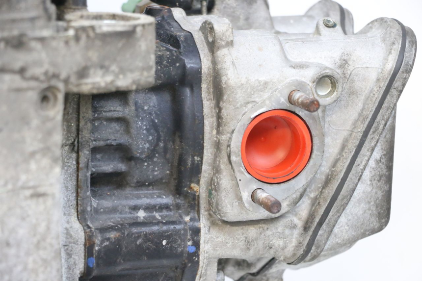 photo de SILNIK PIAGGIO MP3 HPE 350 (2018 - 2020) - Stan powierzchni