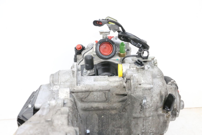 photo de SILNIK PIAGGIO MP3 HPE 300 (2019 - 2026) - Struktura - zbliżenie