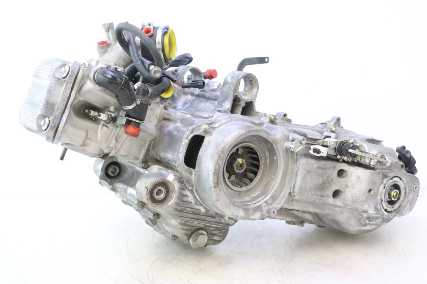 photo de SILNIK PIAGGIO MP3 HPE 530 (2022 - 2026) - Widok profilu