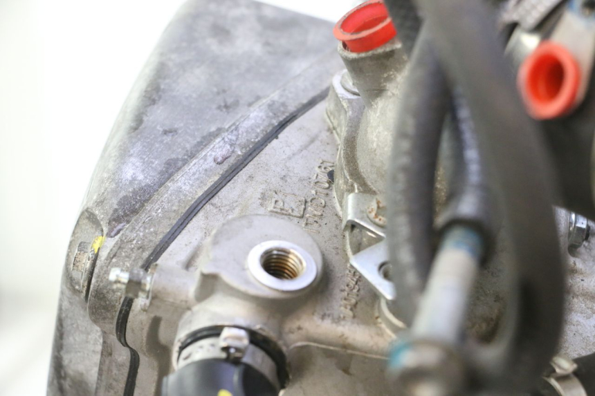 photo de SILNIK PIAGGIO MP3 HPE 530 (2022 - 2026) - Zoom stanu zużycia