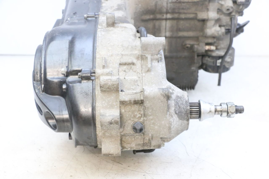 photo de SILNIK PIAGGIO MP3 LT 400 (2007 - 2012) - Inny kąt widzenia