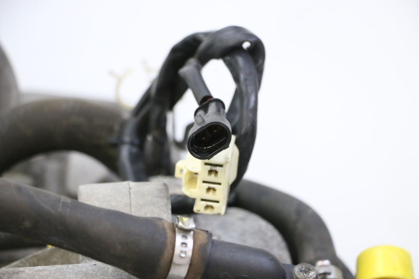 photo de SILNIK PIAGGIO MP3 500 (2014 - 2017) - Widok z bliska